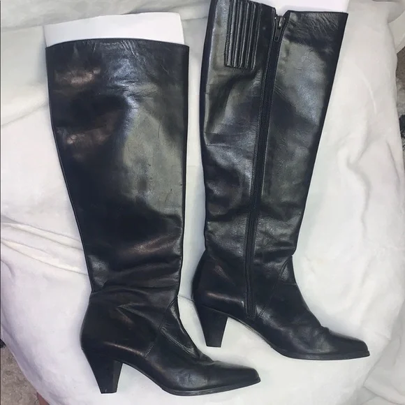 Saks Fifth Avenue Black Knee Boots with Chunky Heel - Picture 3 of 16